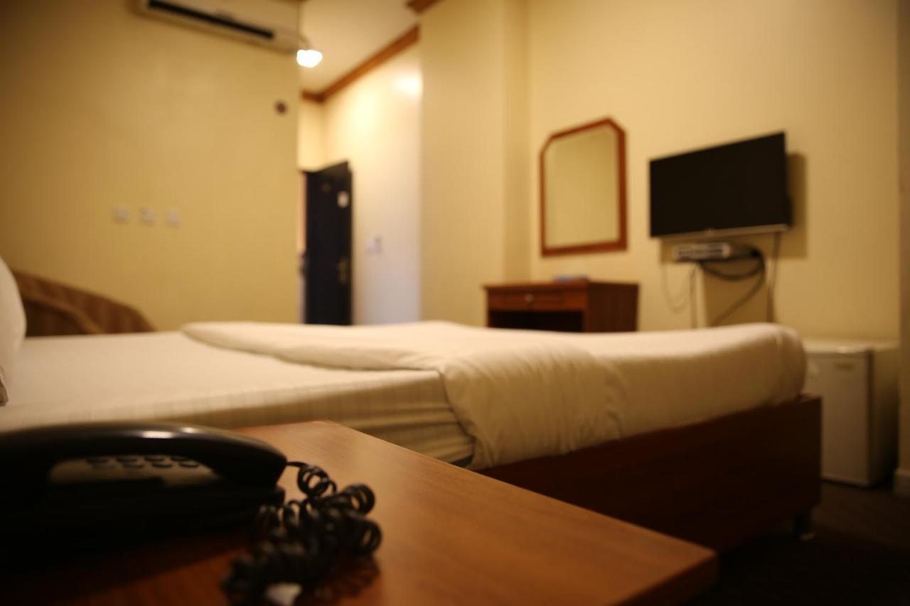 Al Hamra Palace Residential *